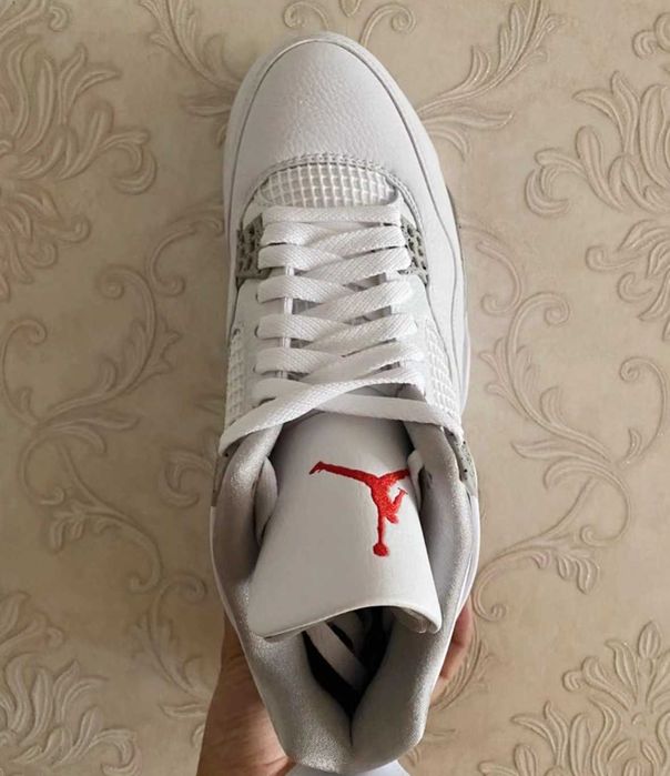 Buty meskie Mokasyny Nike_Air_Jordan_4_Retro_White_Oreo R.42