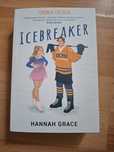 Książka "Icebreaker", autorstwa Hannah Grace