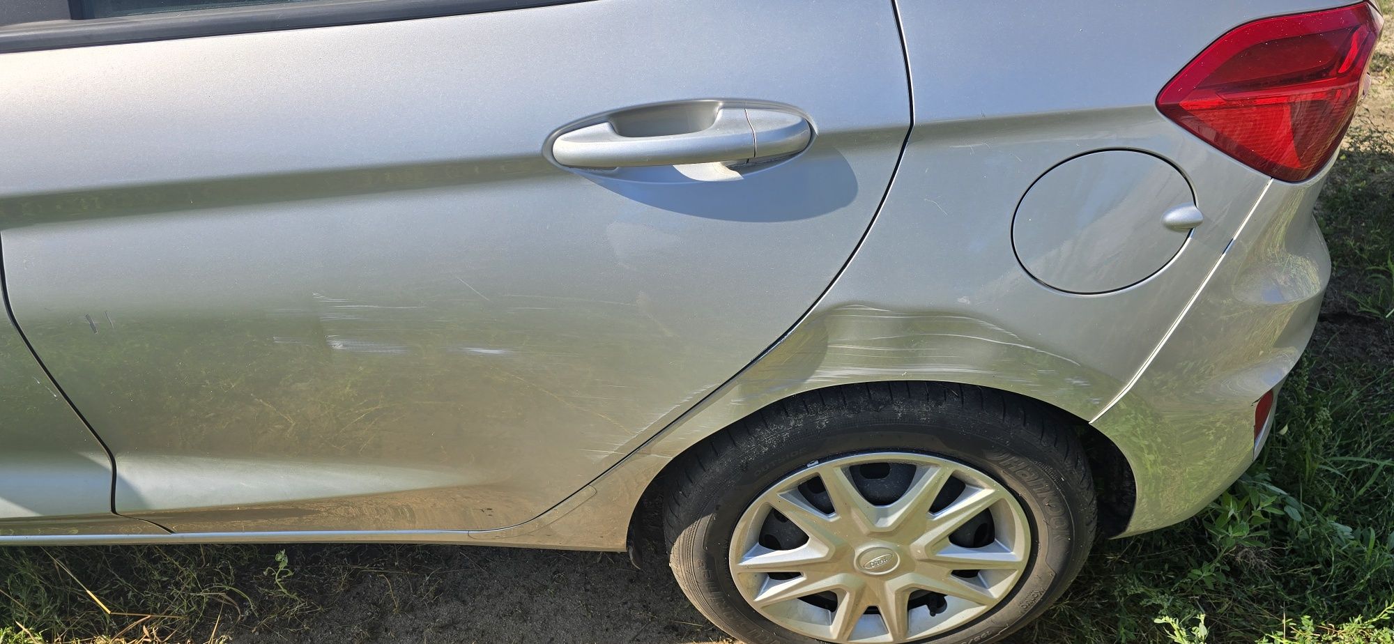 Sprzedam ford fiesta mk8 1.0 .r 2019
