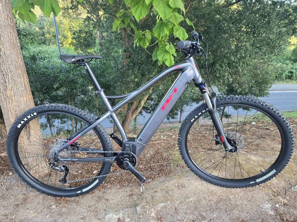 Bicicleta eletrica L barataa nova