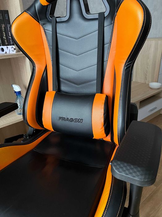 Геймерське крісло FragOn