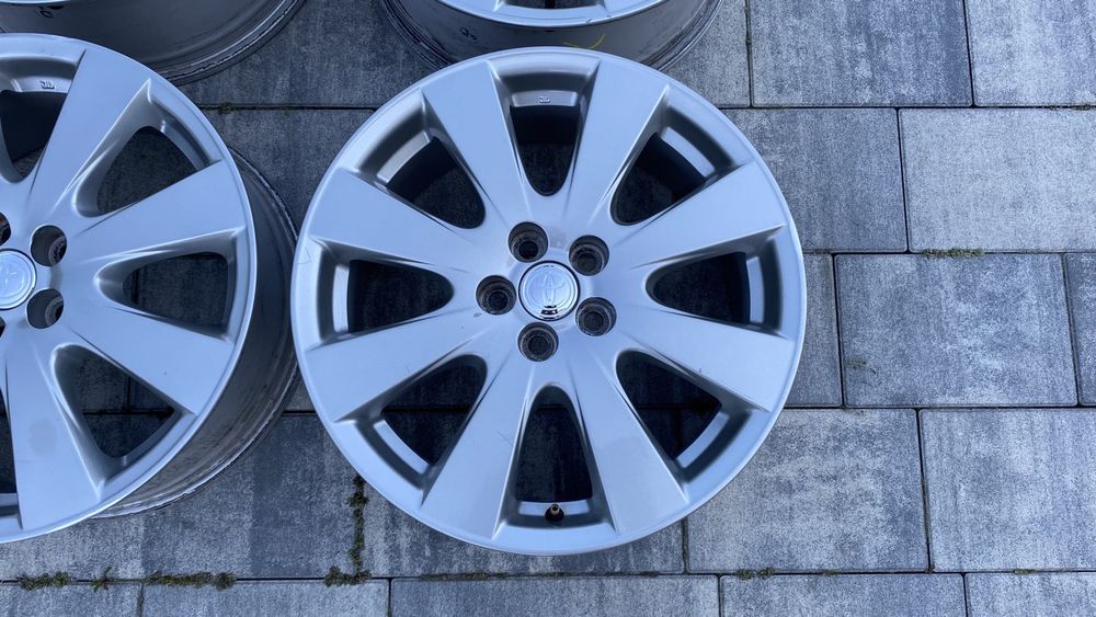 Felgi aluminiowe Toyota Avensis 5x100 17 cali
