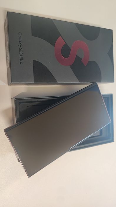 Samsung s22 Ultra,12Gb/256Gb,komplet