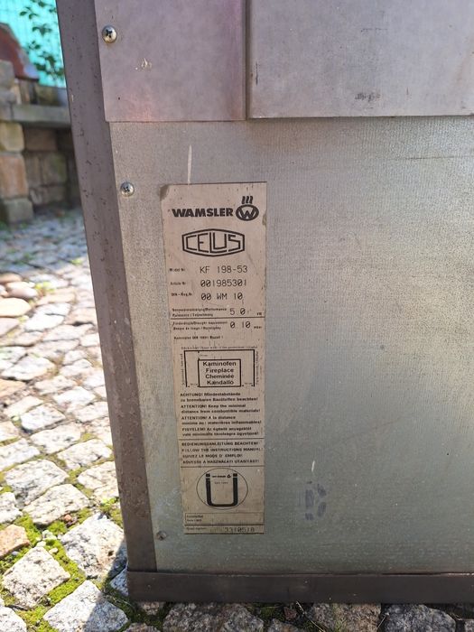 PIEC. Kominek koza