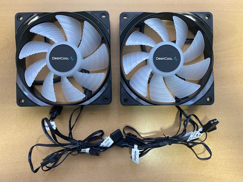 Корпусный вентилятор DeepCool CF120