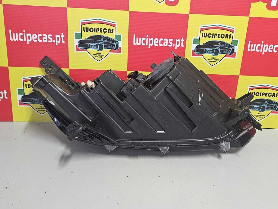 Otica Esquerda Dacia Sandero III | 130650