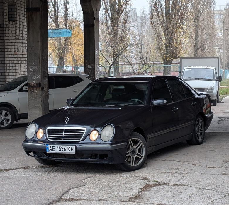 Mercedes Benz w210 e320