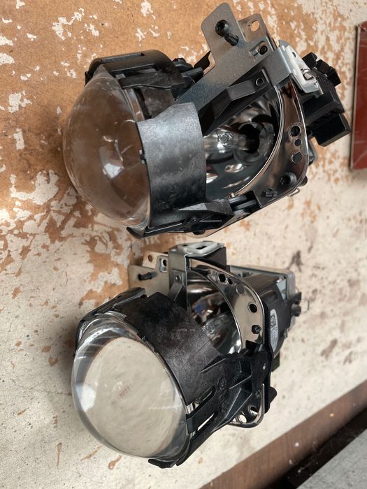 Ксенон з лінзою від блока фари БМВ е90 рест