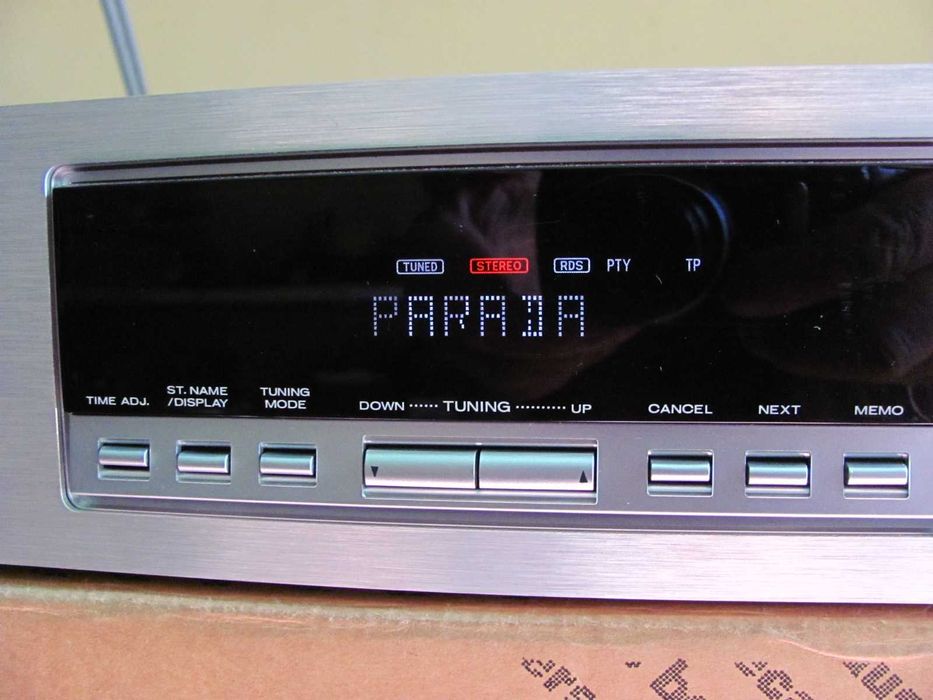 Tuner Marantz ST6001