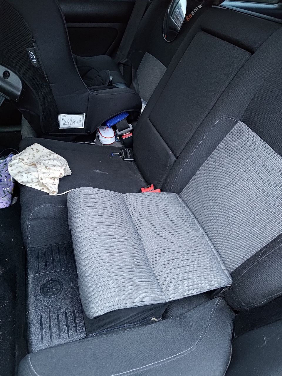 Volkswagen Golf IV 1.9 TDI bogato wyposażony z drugim kompletem kół