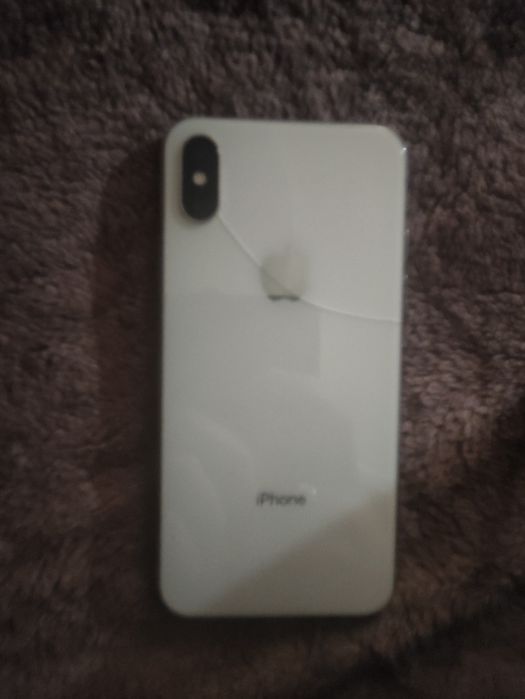 Продам iPhone X на айклауде