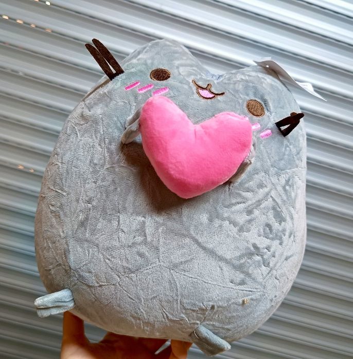 Rewelacyjny duży pluszak maskotka Pusheen z sercem