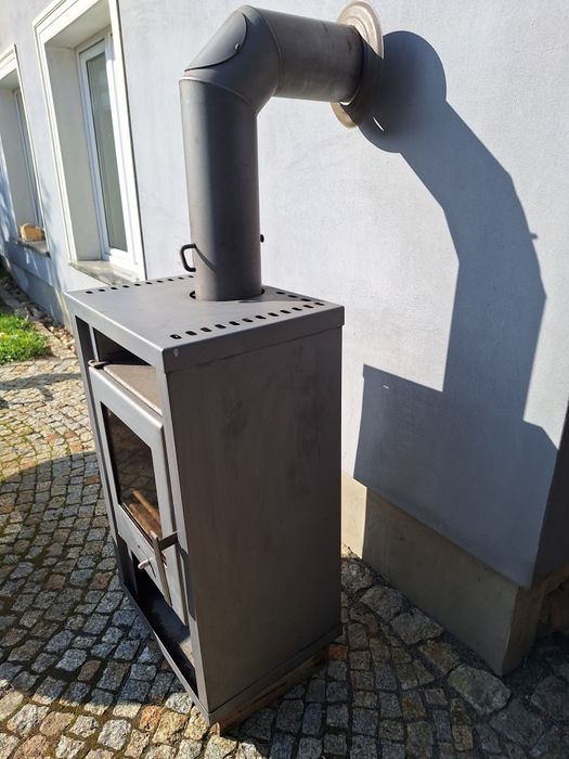 PIEC. Kominek koza