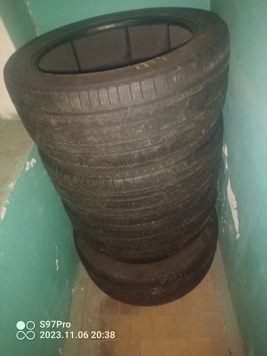 Pirelli 275/45/21