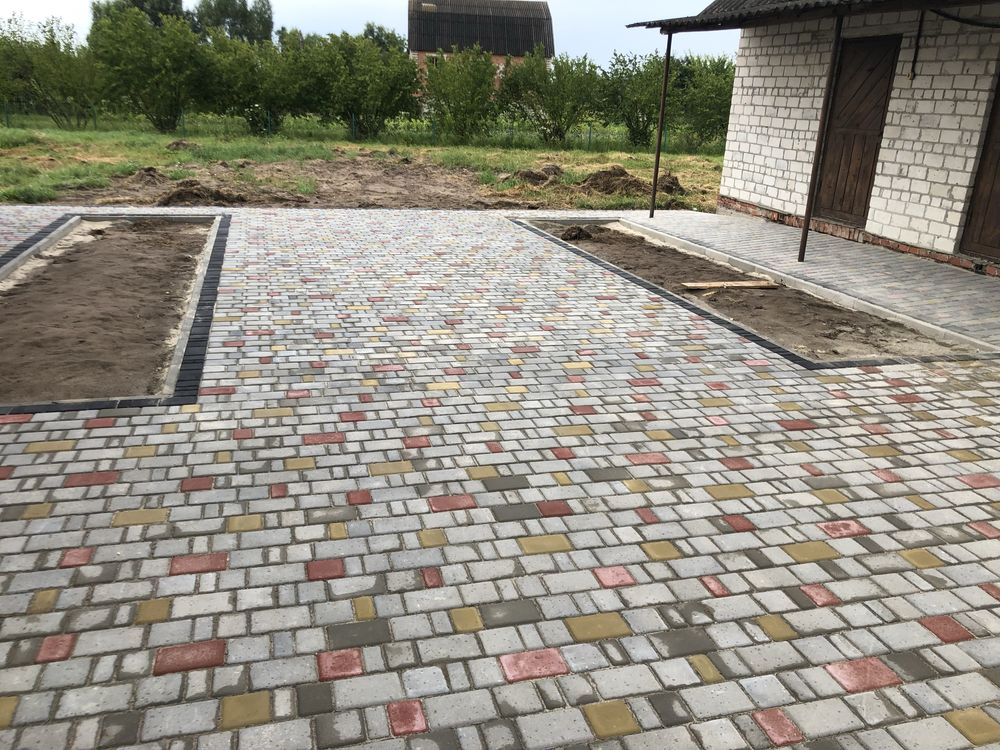 Плитка, бруківка, старе місто, доставка, поребрик, маніпулятор доставк