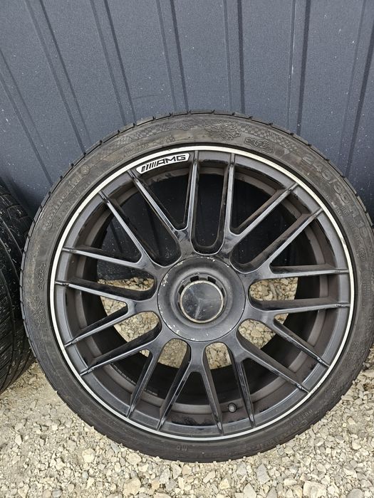 19 Mercedes AMG koła