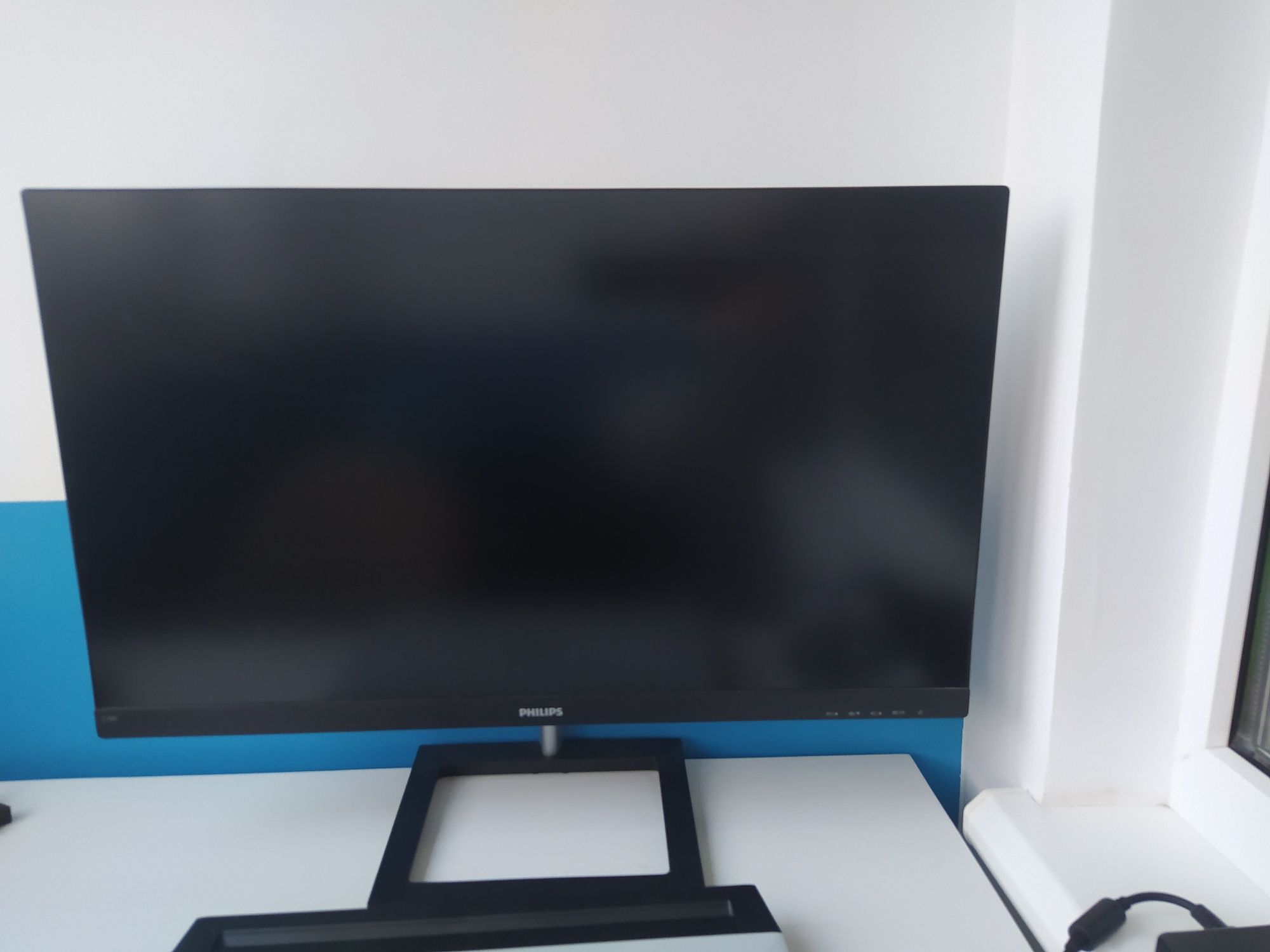 Монітор Philips 27