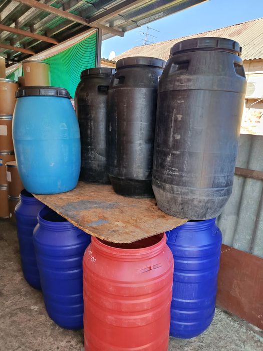 Бочка пластиковая литраж 200,220.