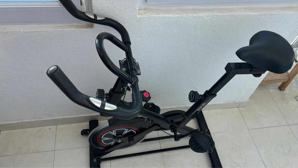 VENDO BICICLETA, poucas vezes usada