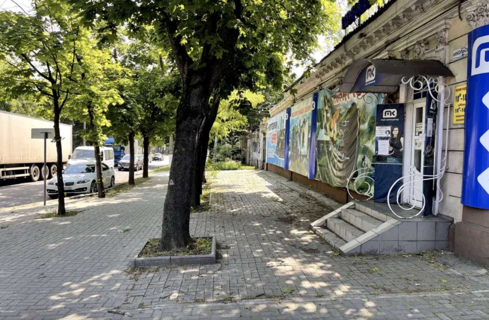Центр Пушкінська/Нікольська 165 кв.м. фасад гарне місце  40000 грн/міс