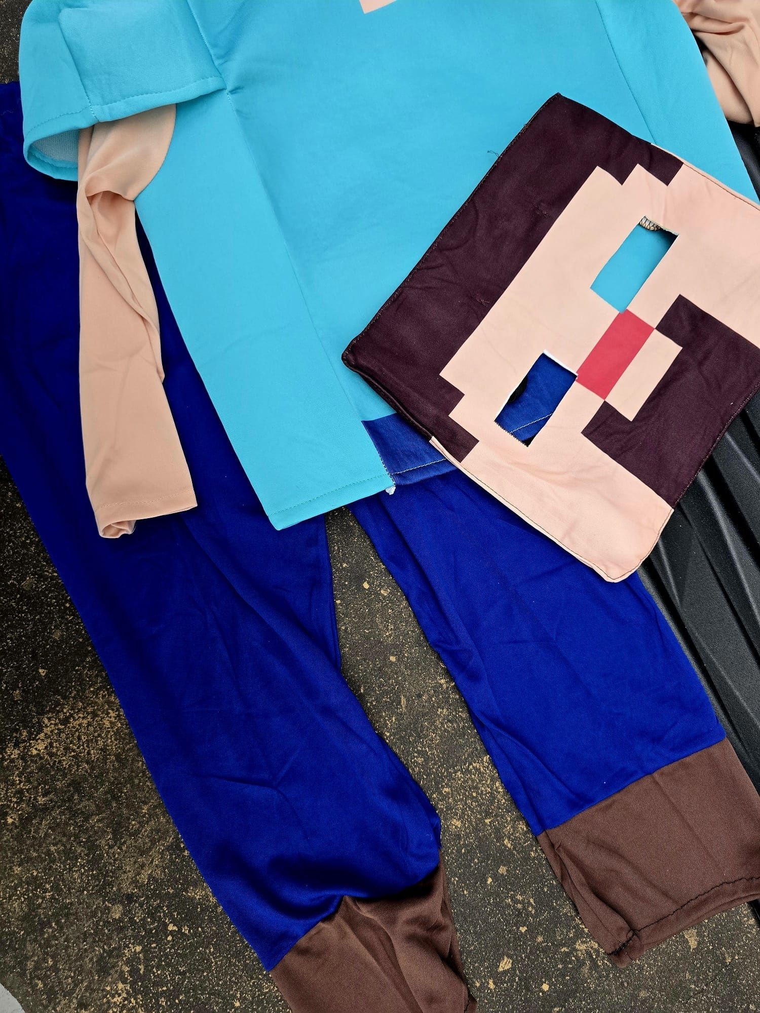 Ekstra strój przebranie dla dzieci Steve z Minecraft rozmiar M nowy