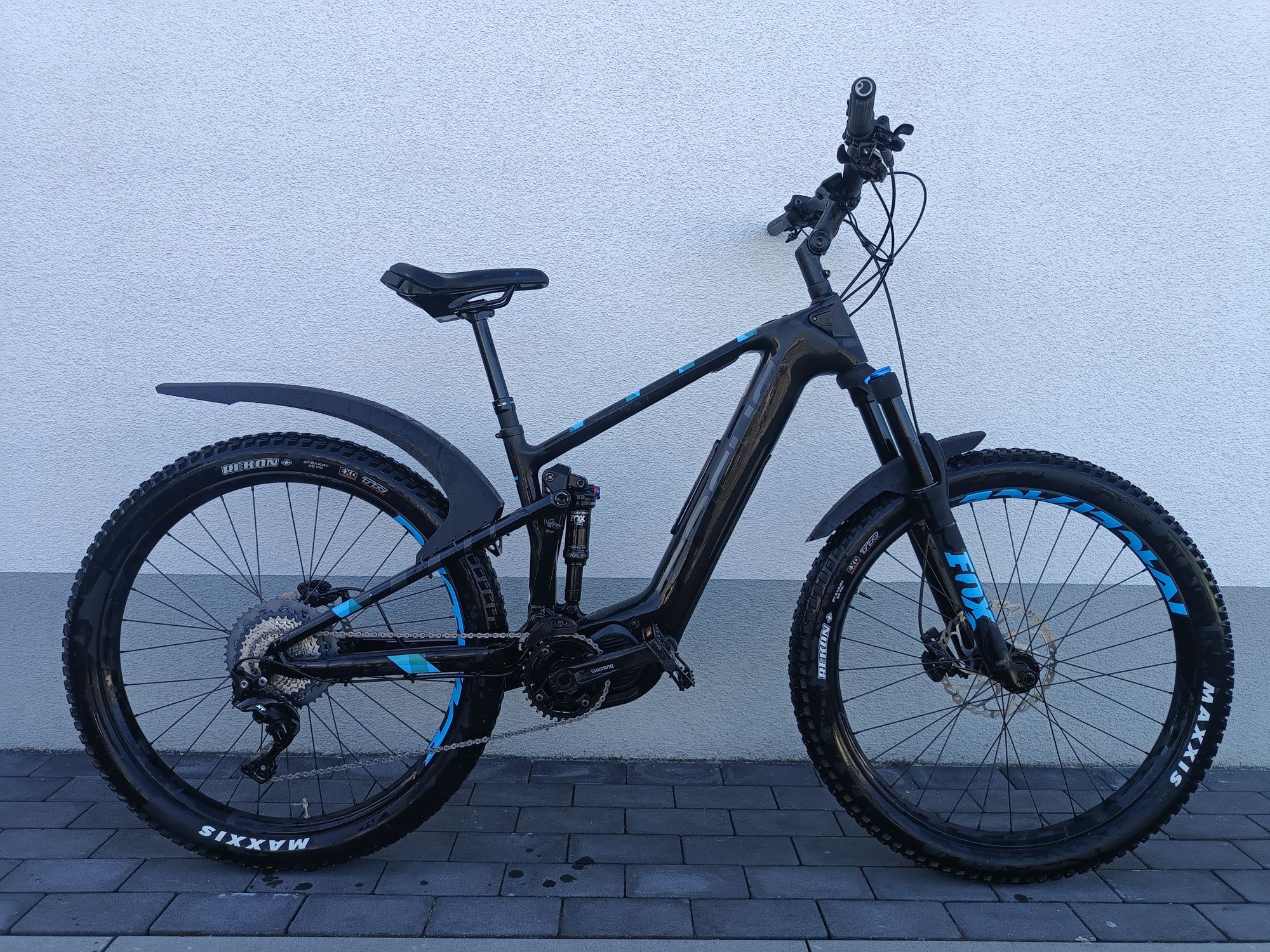Focus Jam 2 Carbon 27.5 Plus Novatec Fox Deore XT