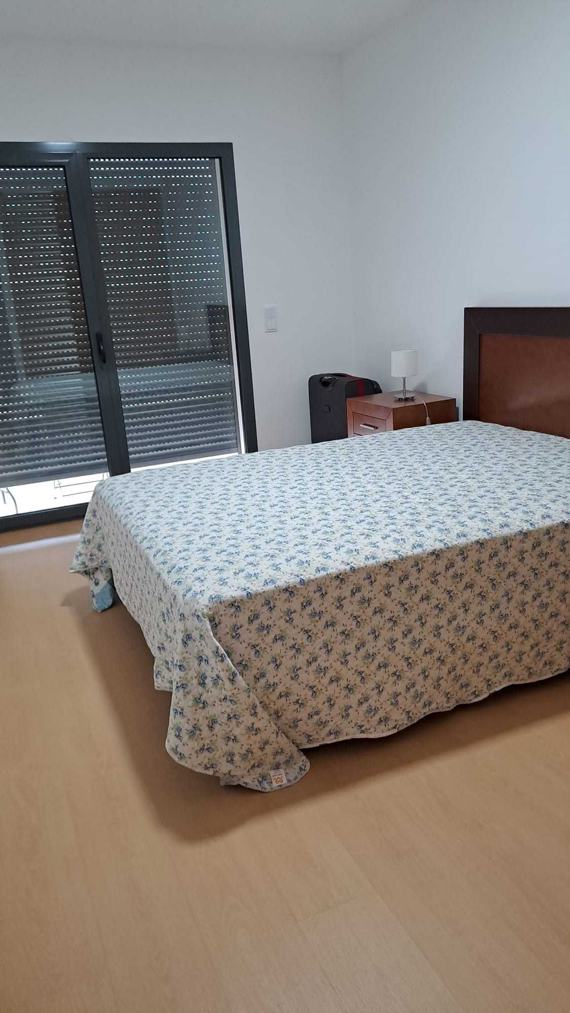 Apartamento T3 Estado Novo