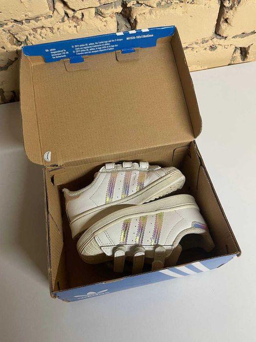 Дитячі кросівки Adidas Superstar - 23 розмір