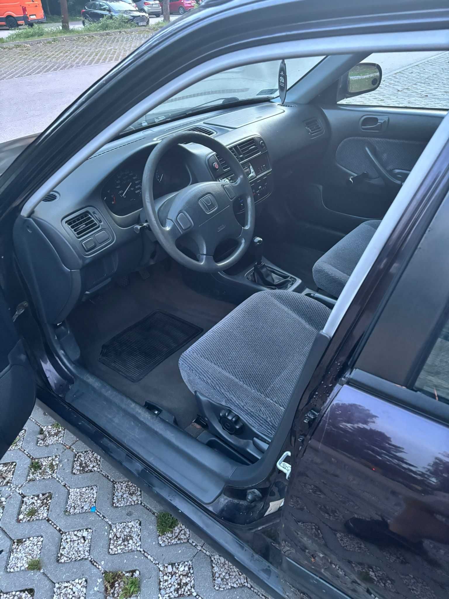 Honda Civic VI Sedan, benzyna 1.4, 1998 r., 90 KM