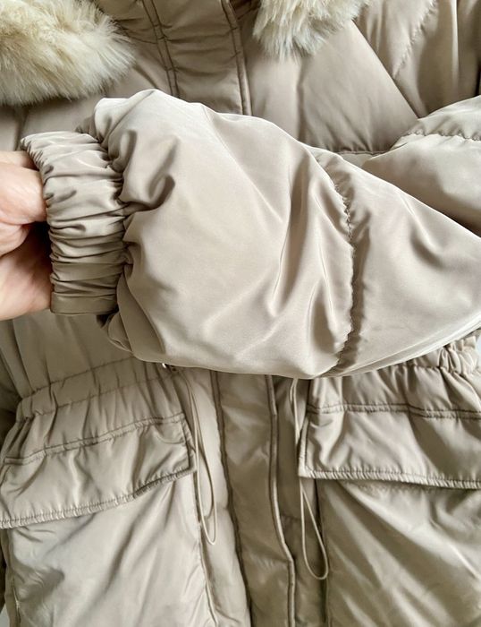 Пуховик бежевий натуральний пух