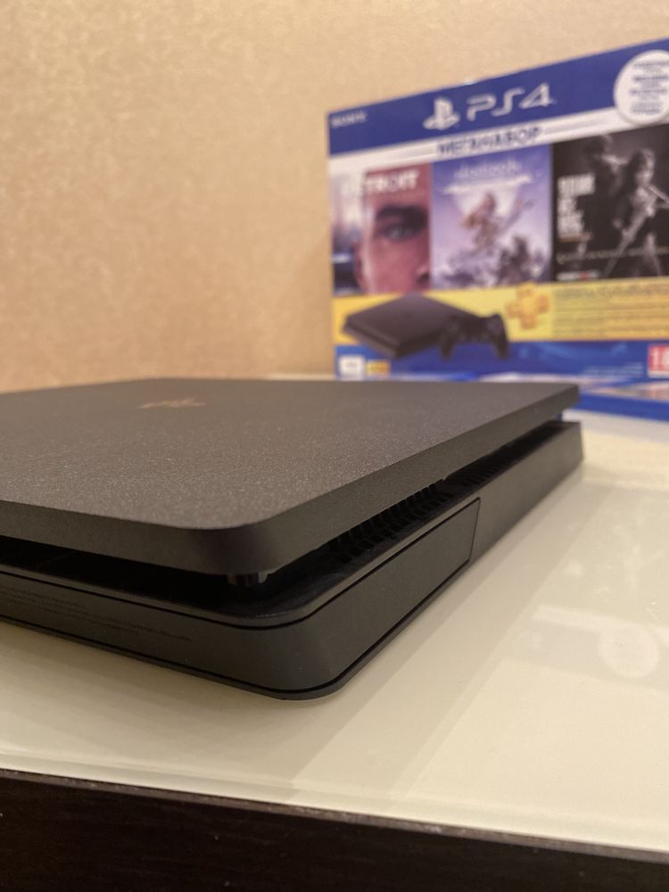 Sony Playstation 4 slim 1TB