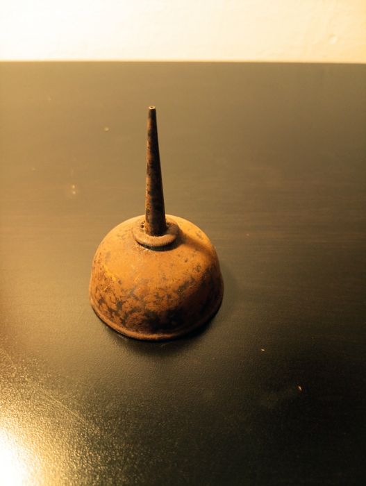 Frasco de oleo para maquinas de costura	Muito Antigo