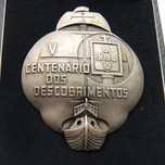 Medalha de Bronze Prateado Barco V Centenário Descobrimentos em Estojo