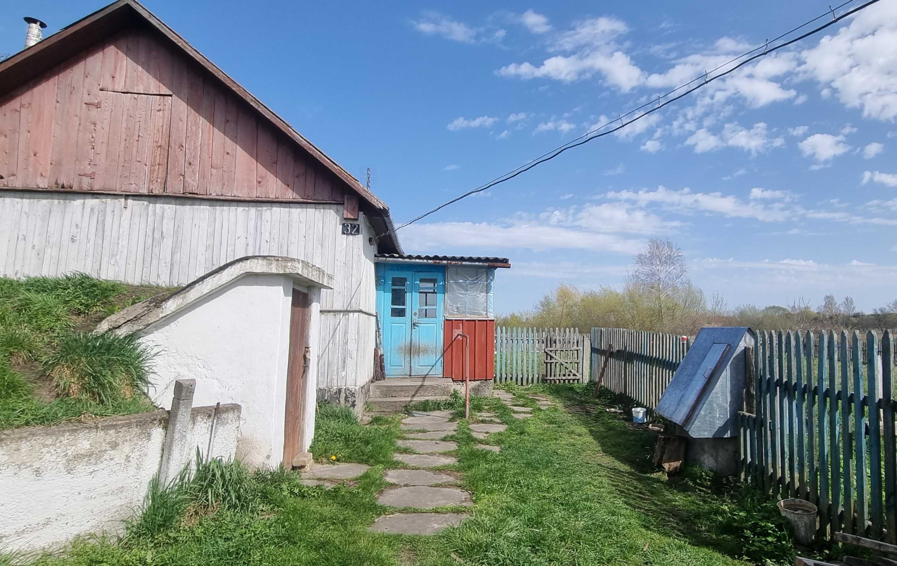 Продається будинок в с.Хролин