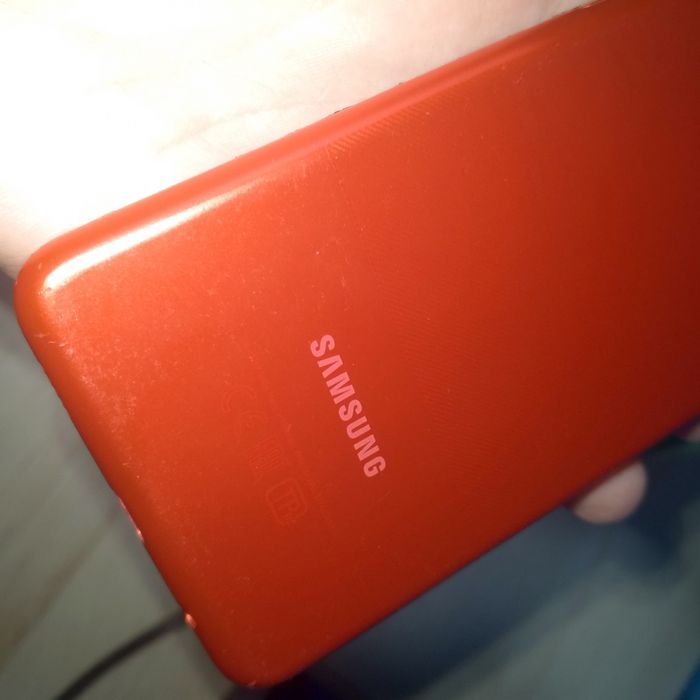 Samsung a12 6/10 стан