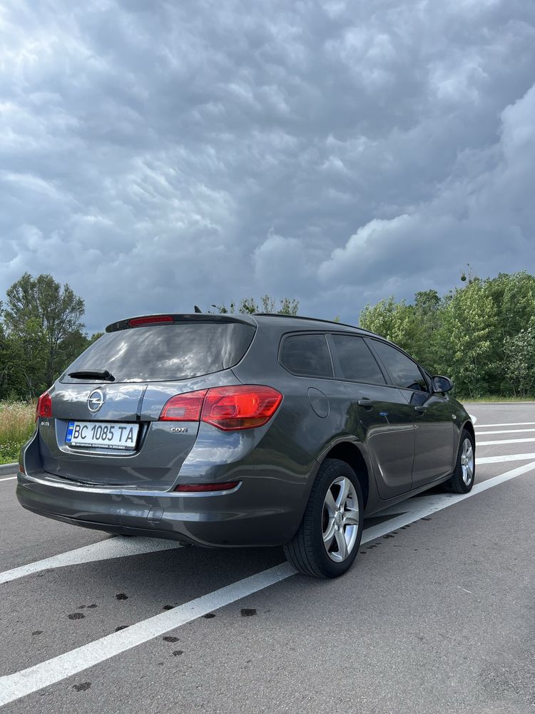 Продам Opel Astra 1.7CDTI на повному ходу, переоформлення,добрий стан!