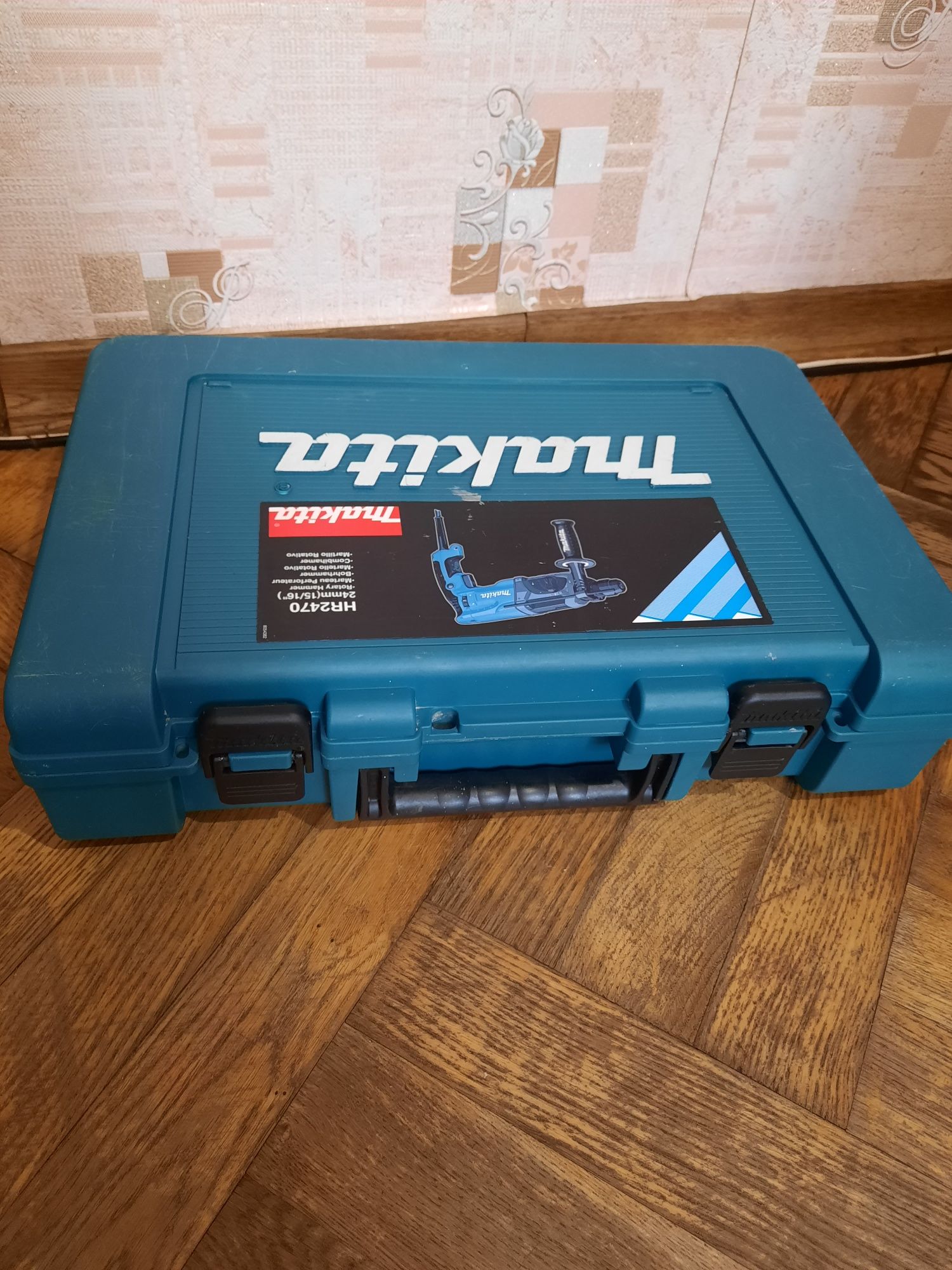 Оригінал!!Перфоратор Makita HR 2450,780вт,2.7дж