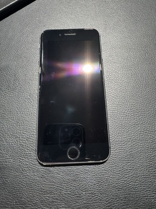 IPhone 8 128GB та iphone SE2020 64Gb Neverlock Space Gray