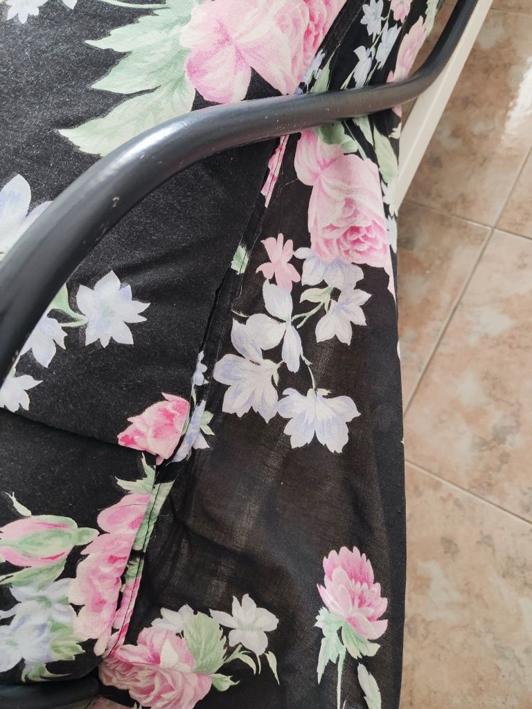 Edredom/colcha, preto com flores rosa