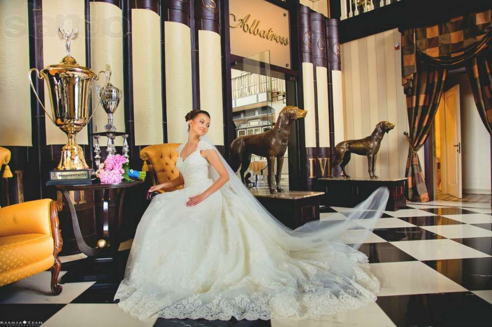 Свадебное Платье Demetrios 1440