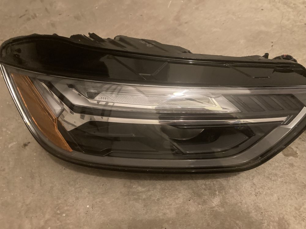 Lampy Audi Q5 2022r