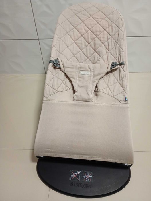 Bujaczek leżaczek Babybjorn Blues Beżowy