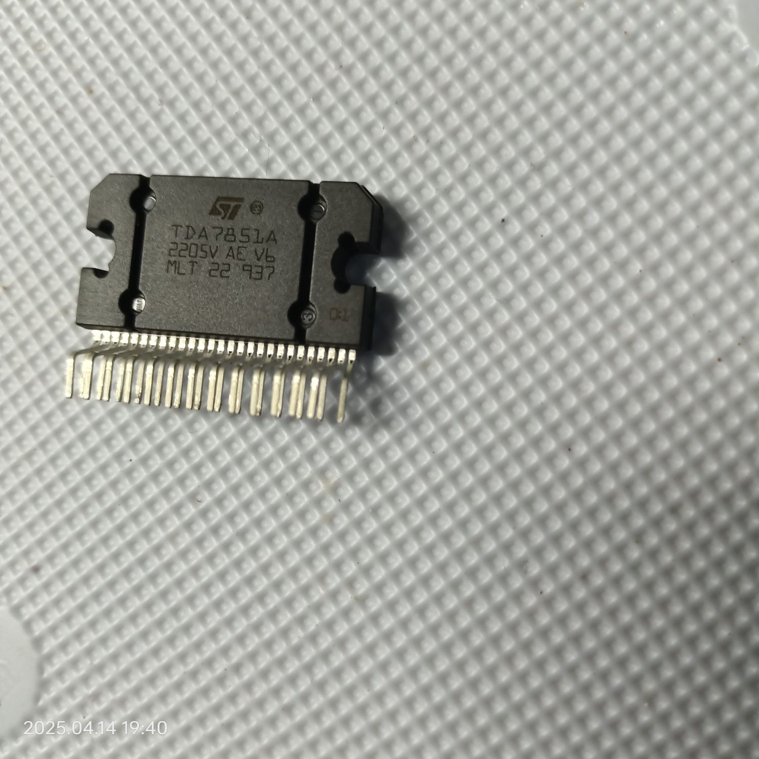 УНЧ 50Вт TDA7851A