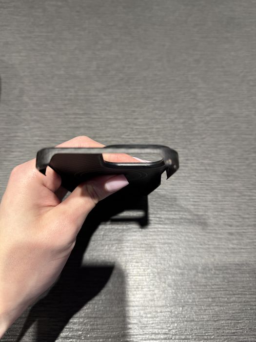 Зарядна станція Pitaka і чехол Pitaka 13 Pro