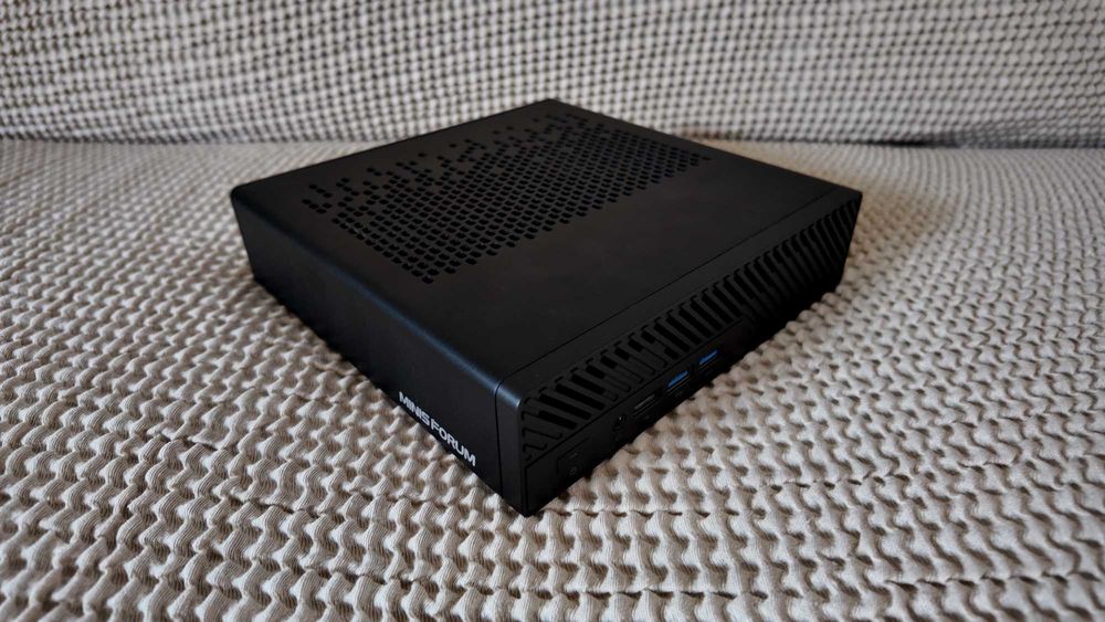 Minisforum MS‑A1 (praticamente bare‑bone) – 64 GB DDR5