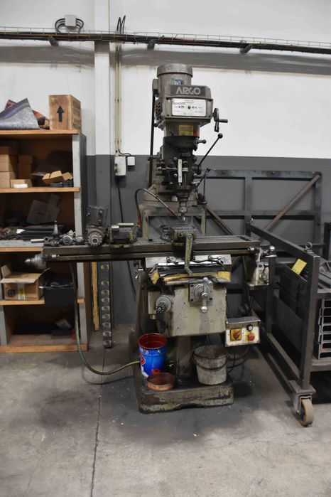 Fresadora ARGO 2356
