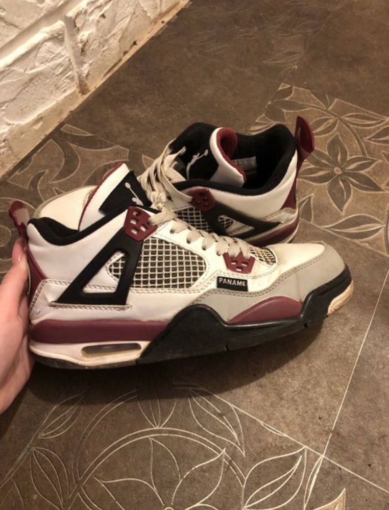 Кроссовки Jordan 4 retro