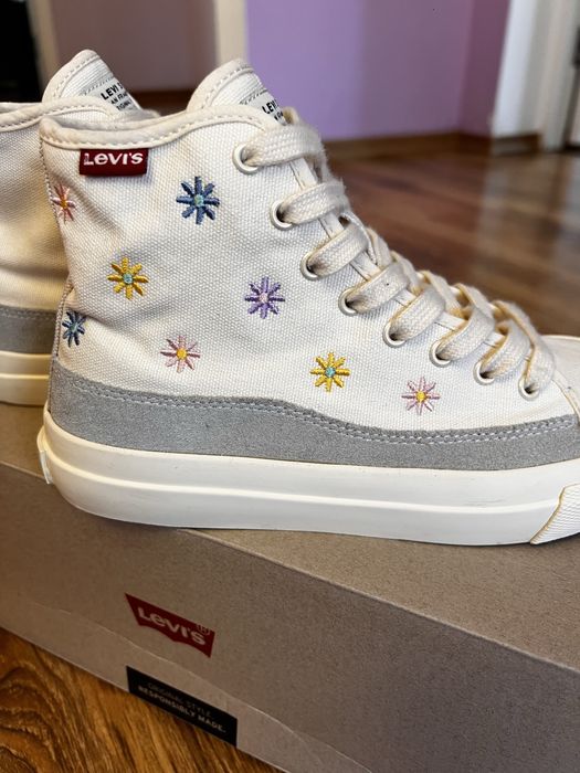 Хайтопи Levi’s в дуже гарному стані