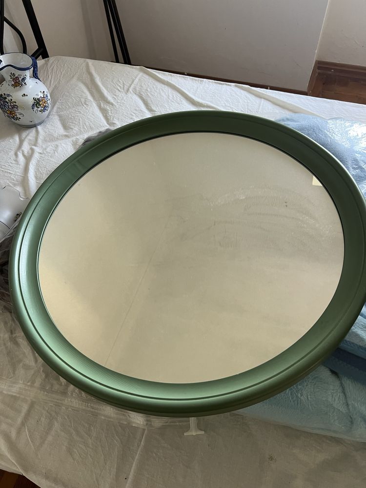 Espelho ikea com moldura verde com 75 cm de diâmetro