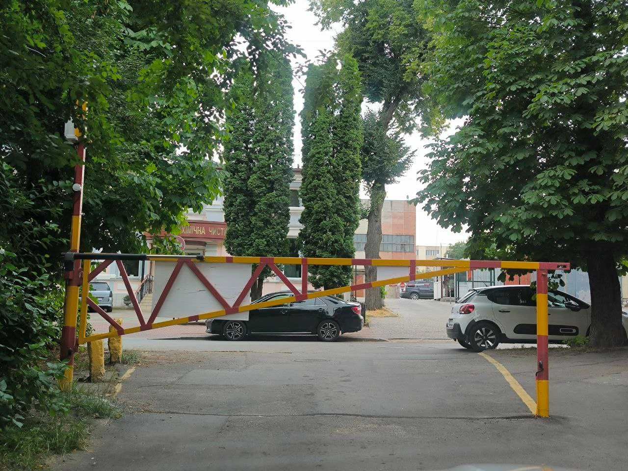 СМАКОЛИК В ЦЕНТРІ Хмельницького . 3к ,Хороший житловий стан ID: 39541